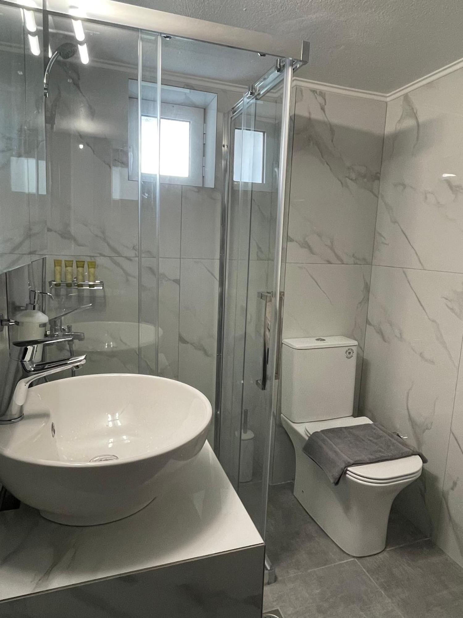 Dt Luxury Apartment Néa Péramos 外观 照片