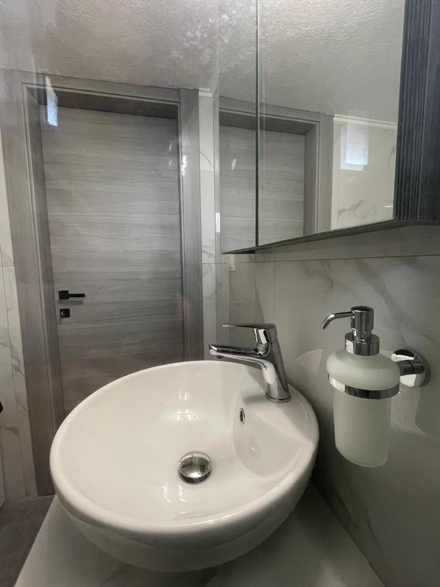 Dt Luxury Apartment Néa Péramos 外观 照片