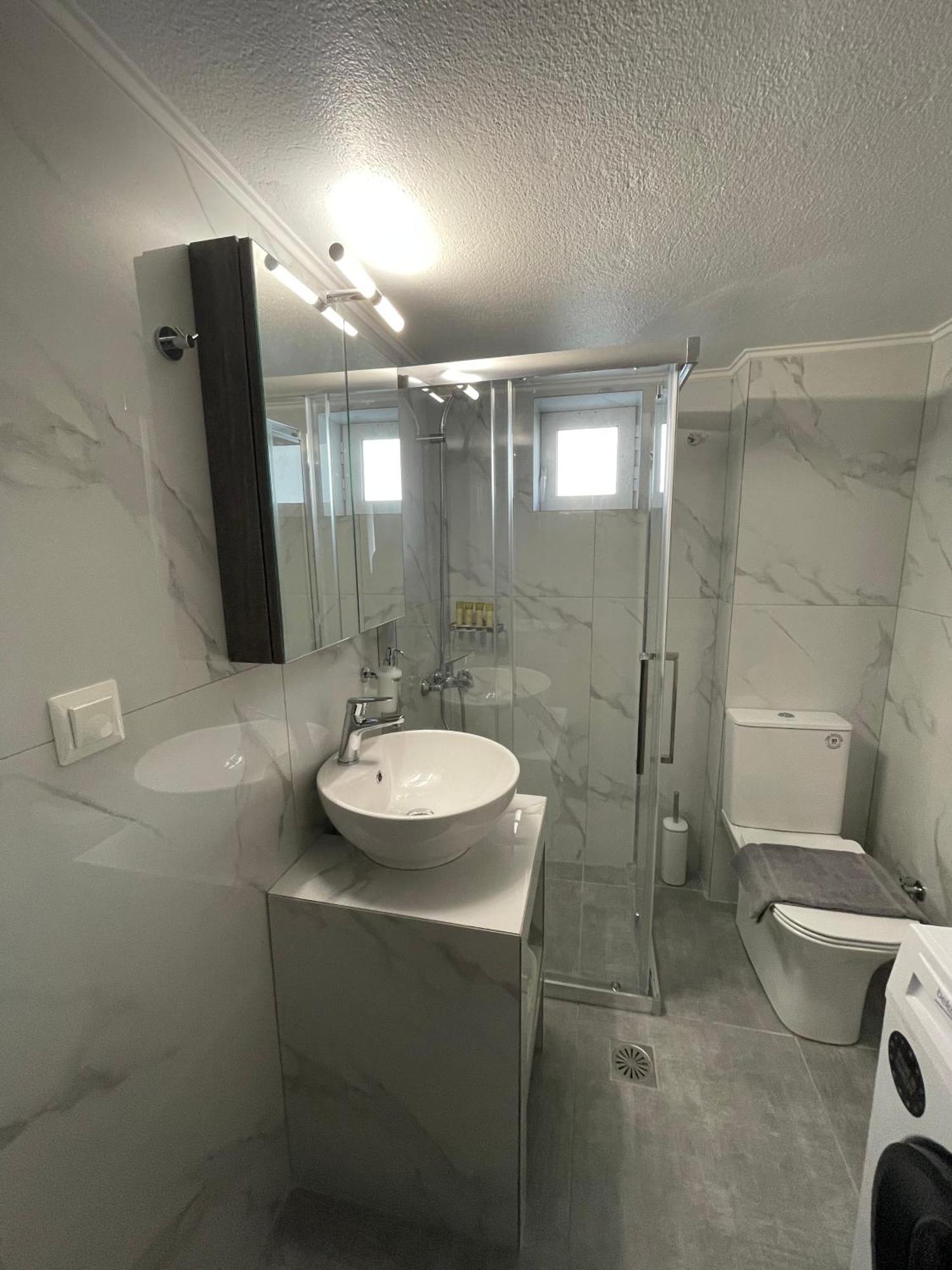 Dt Luxury Apartment Néa Péramos 外观 照片
