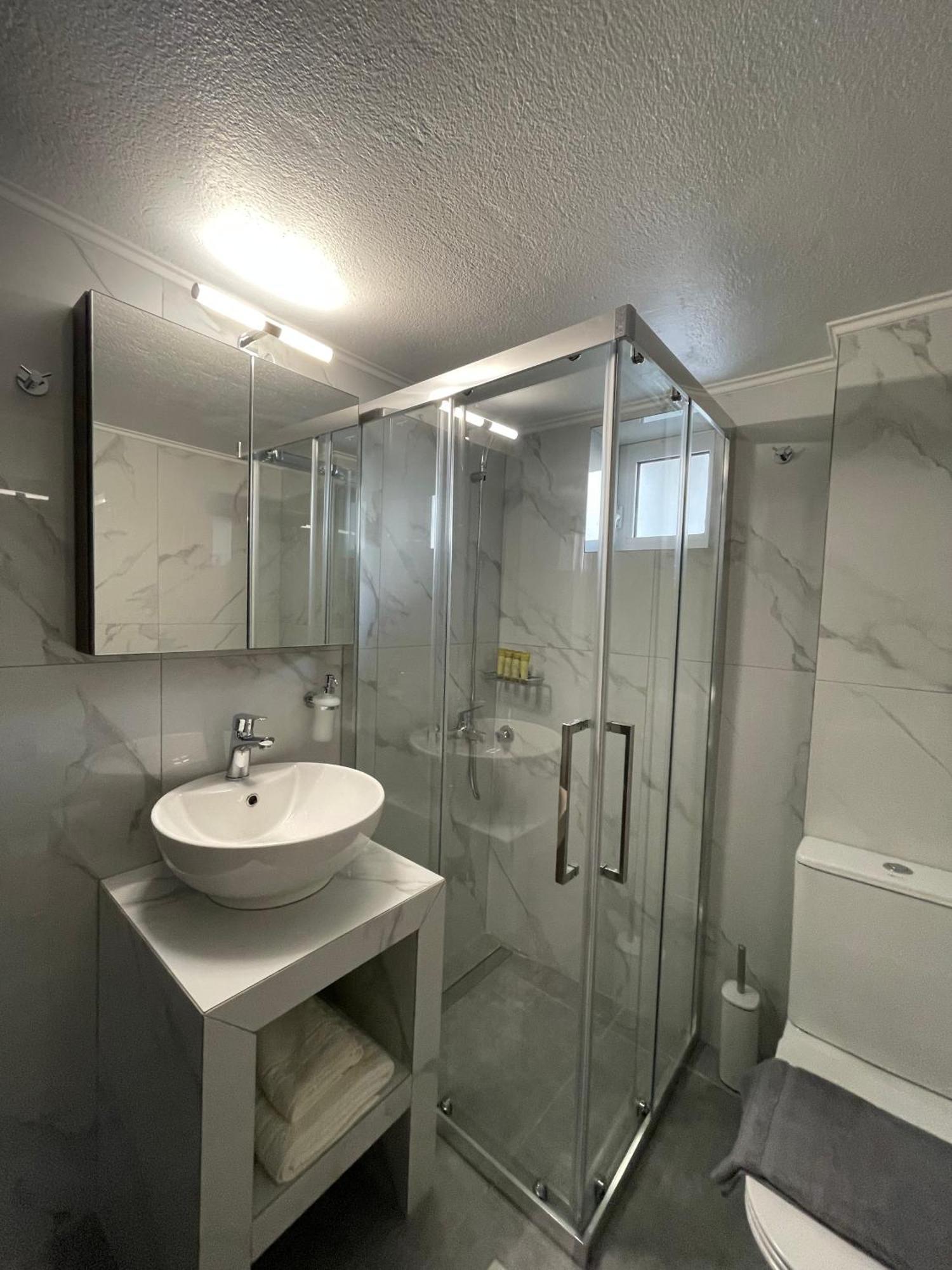Dt Luxury Apartment Néa Péramos 外观 照片