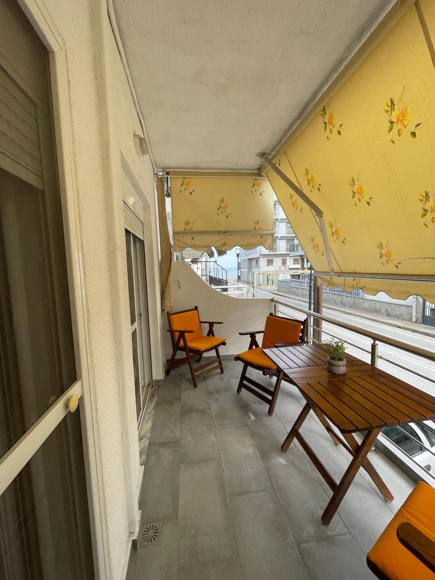 Dt Luxury Apartment Néa Péramos 外观 照片